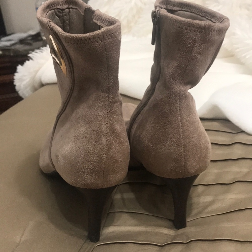 Tan booties - Picture 7 of 7